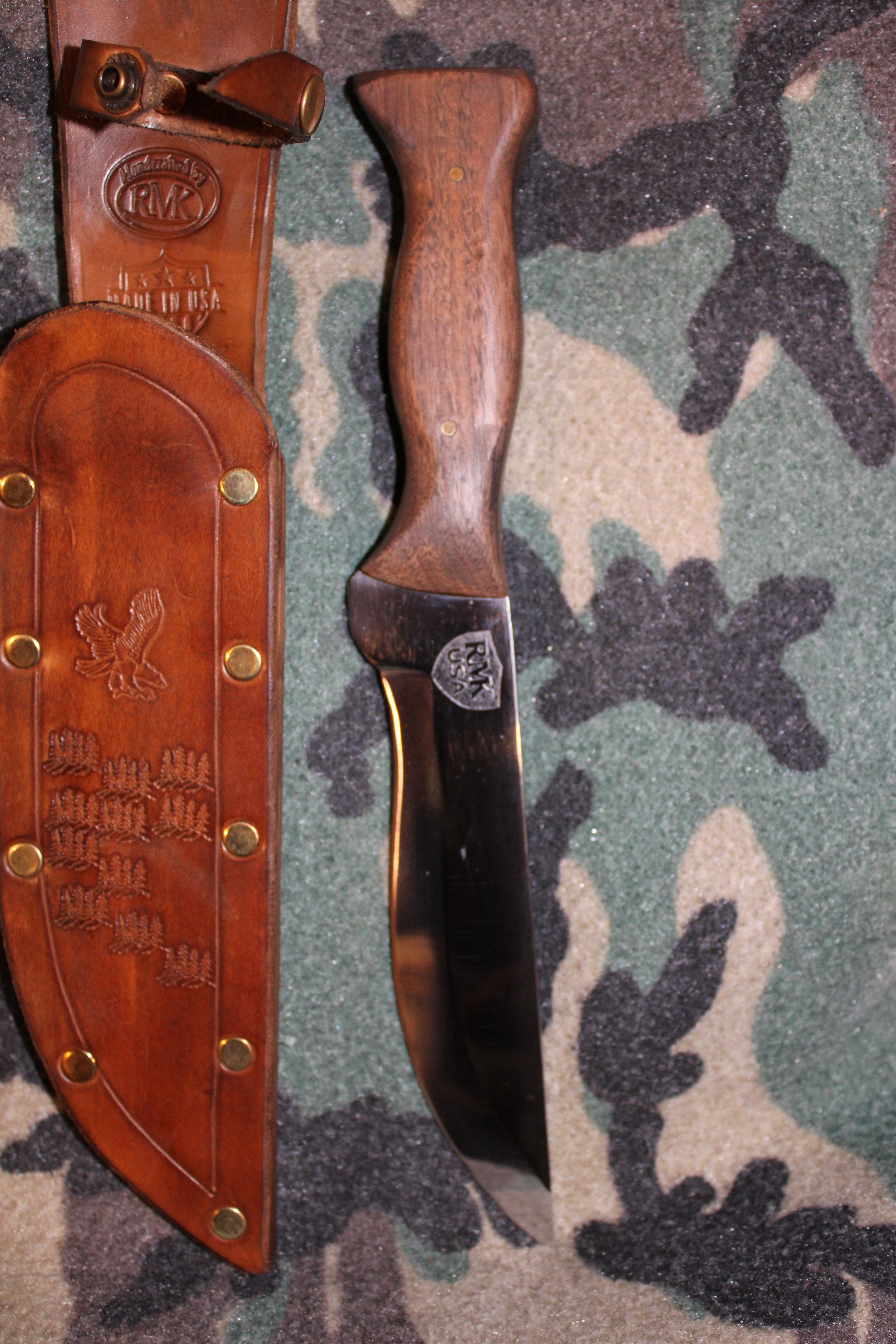 Hand Forged , Hand Made Hunting / Camp knife