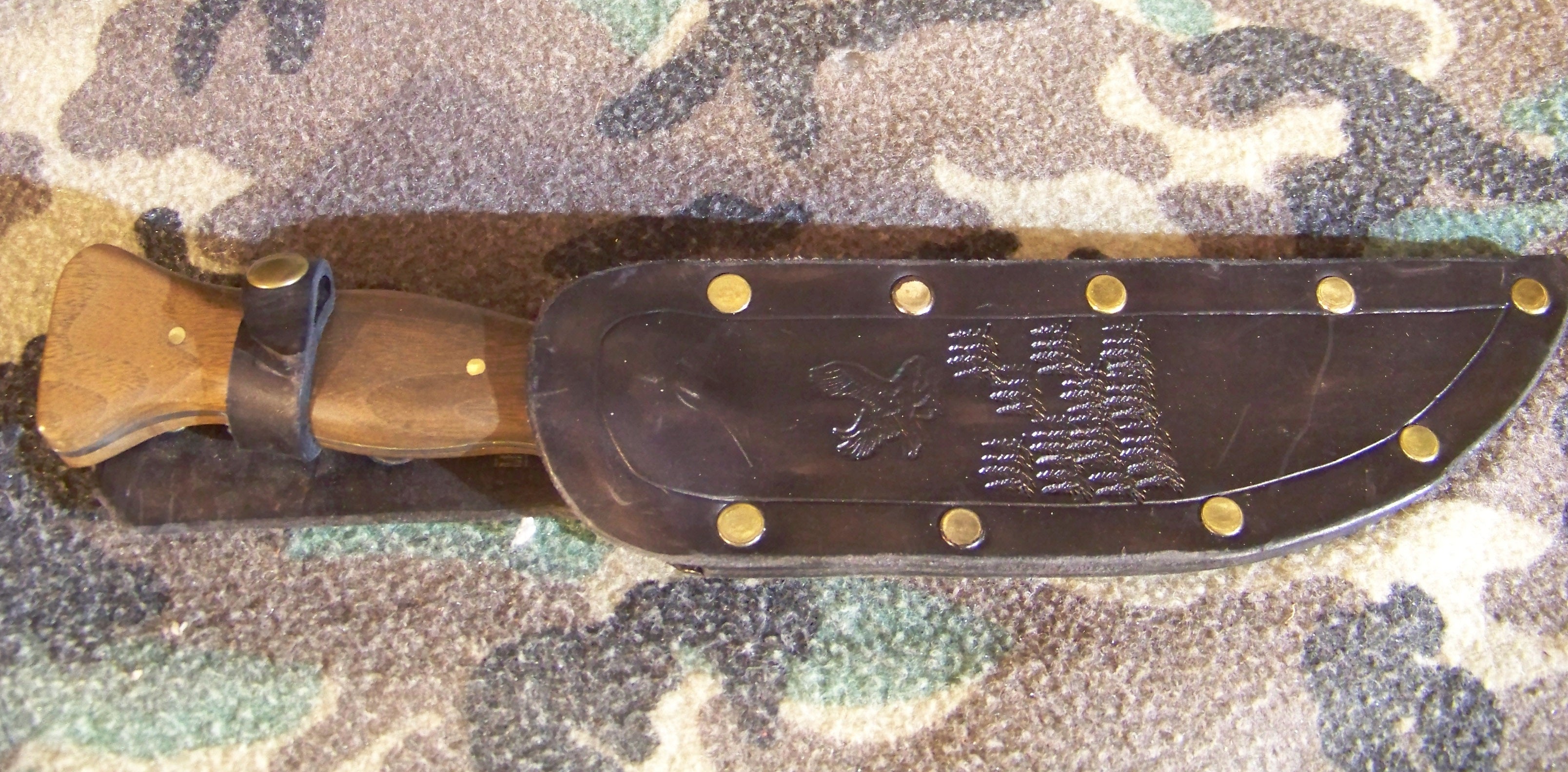 Hand Forged Knife: Custom Hunting / Camp Knife