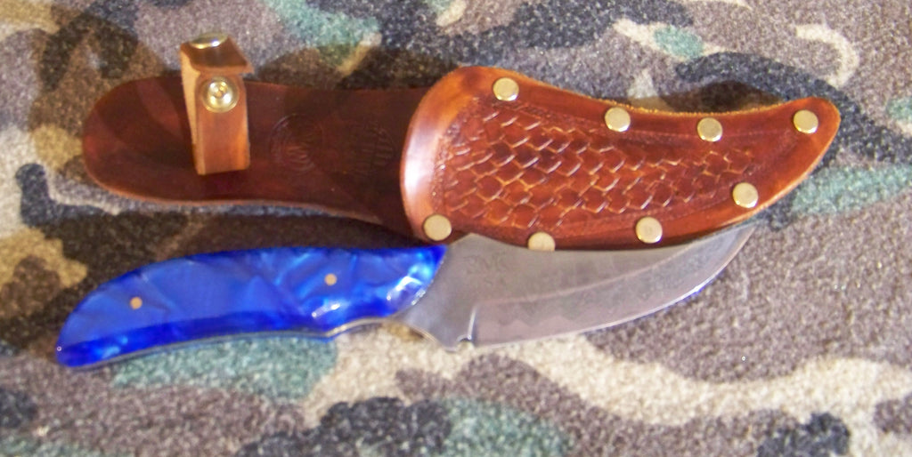 Hand Forged Knife: Custom Damascus Hunting / Skinner