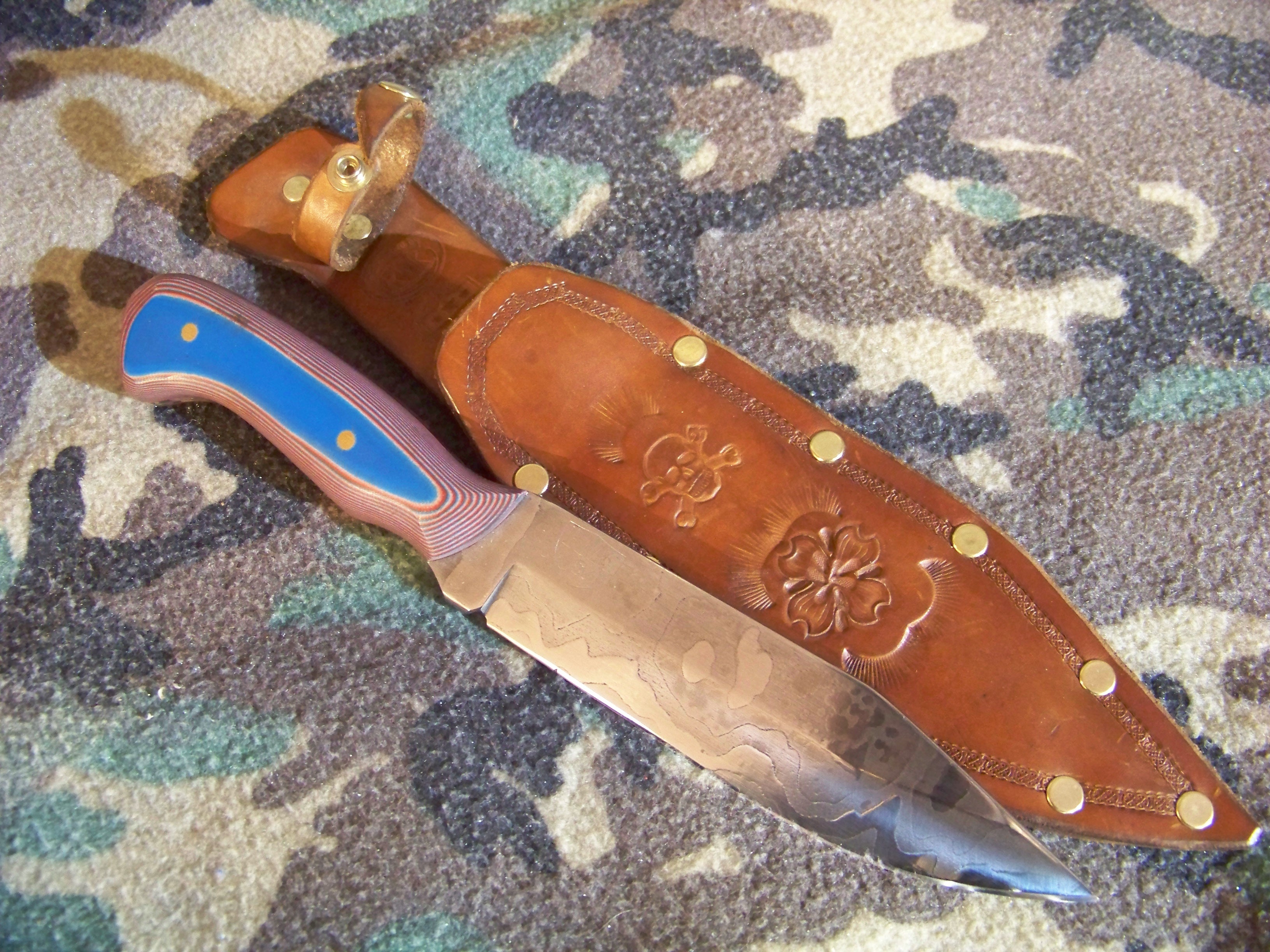 Hand Forged Knife: Damascus Hunting / Camp Knife