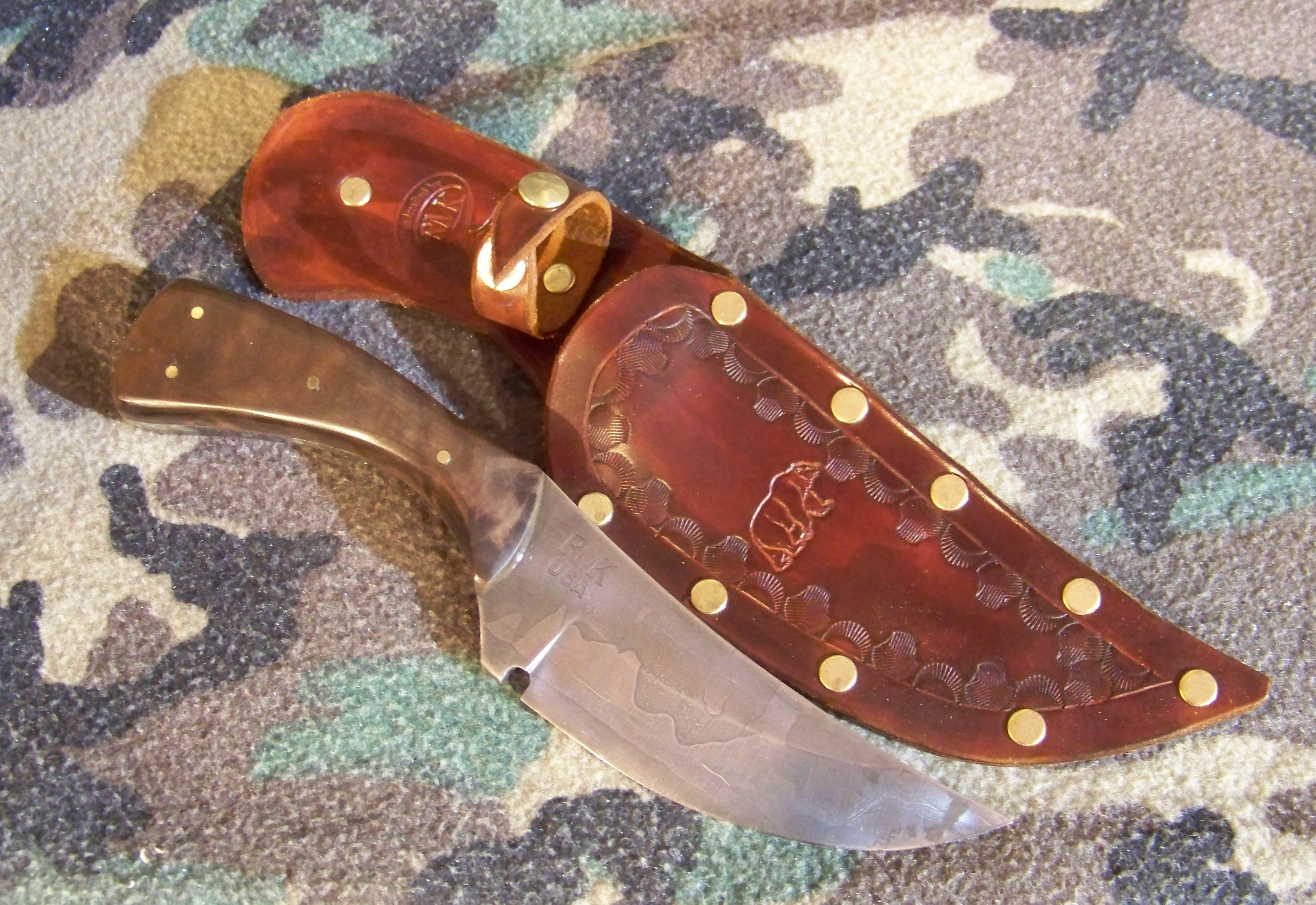 Hand Forged Knife:  Damascus Hunter / Skinner Knife