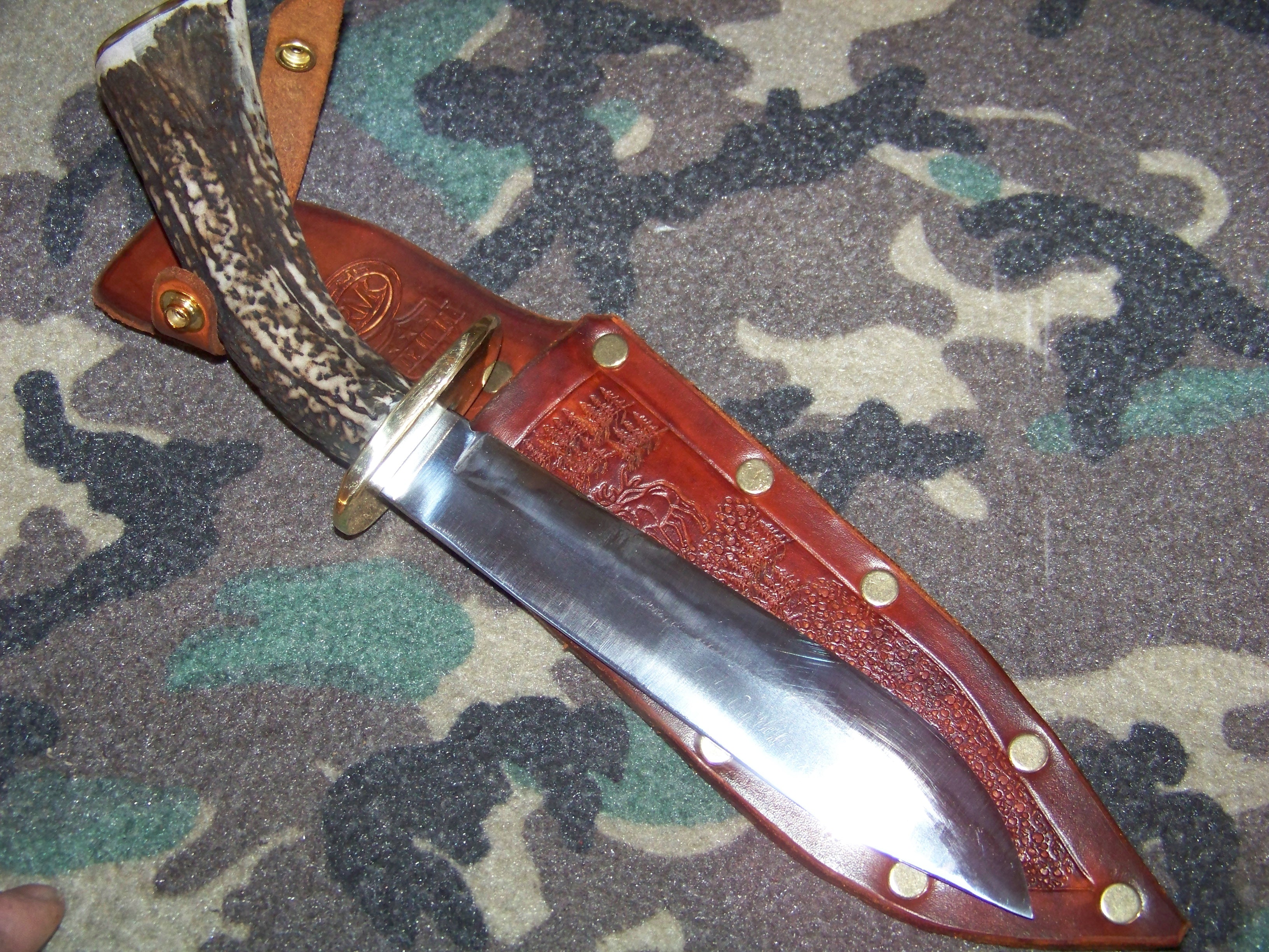 Hand Forged Knife: Hunting Knife