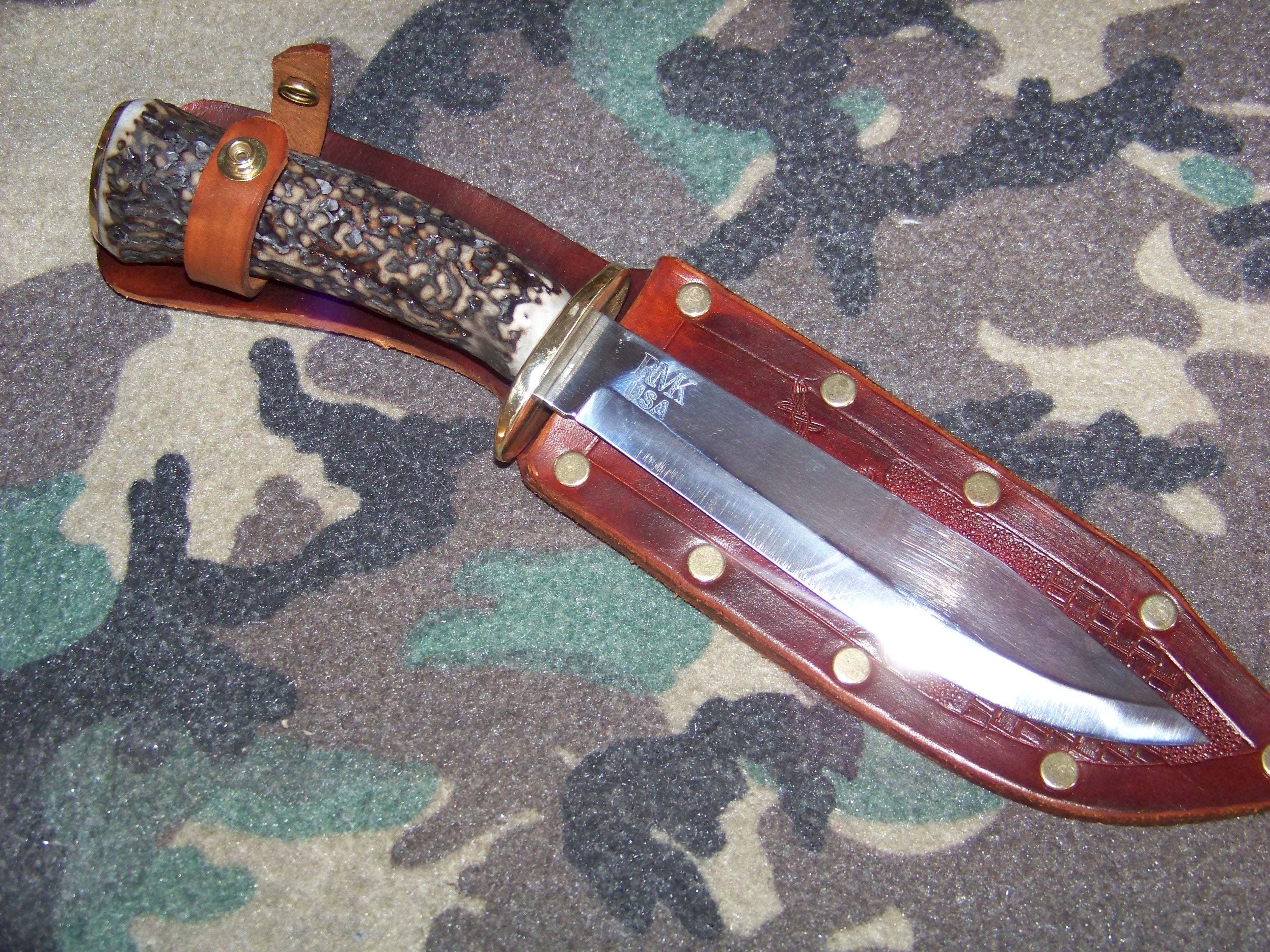 Hand Forged Knife: Pro Cut Steel Hunter