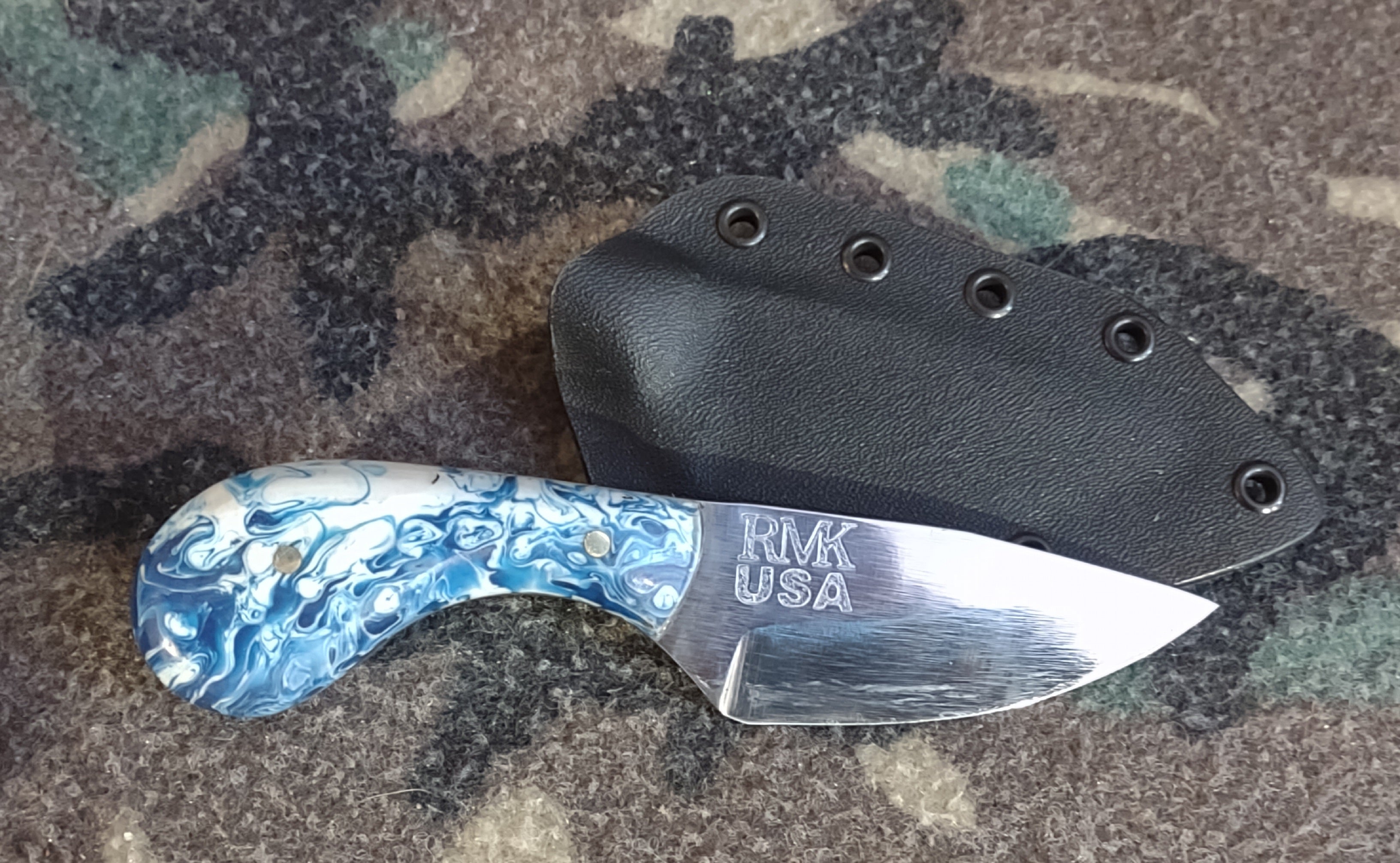 Hand Forged Knife: EDC Neck Knife